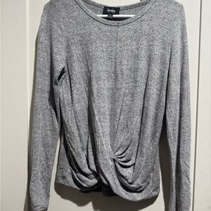 By & By Women's Heather Gray Twist Front Long Sleeve Top